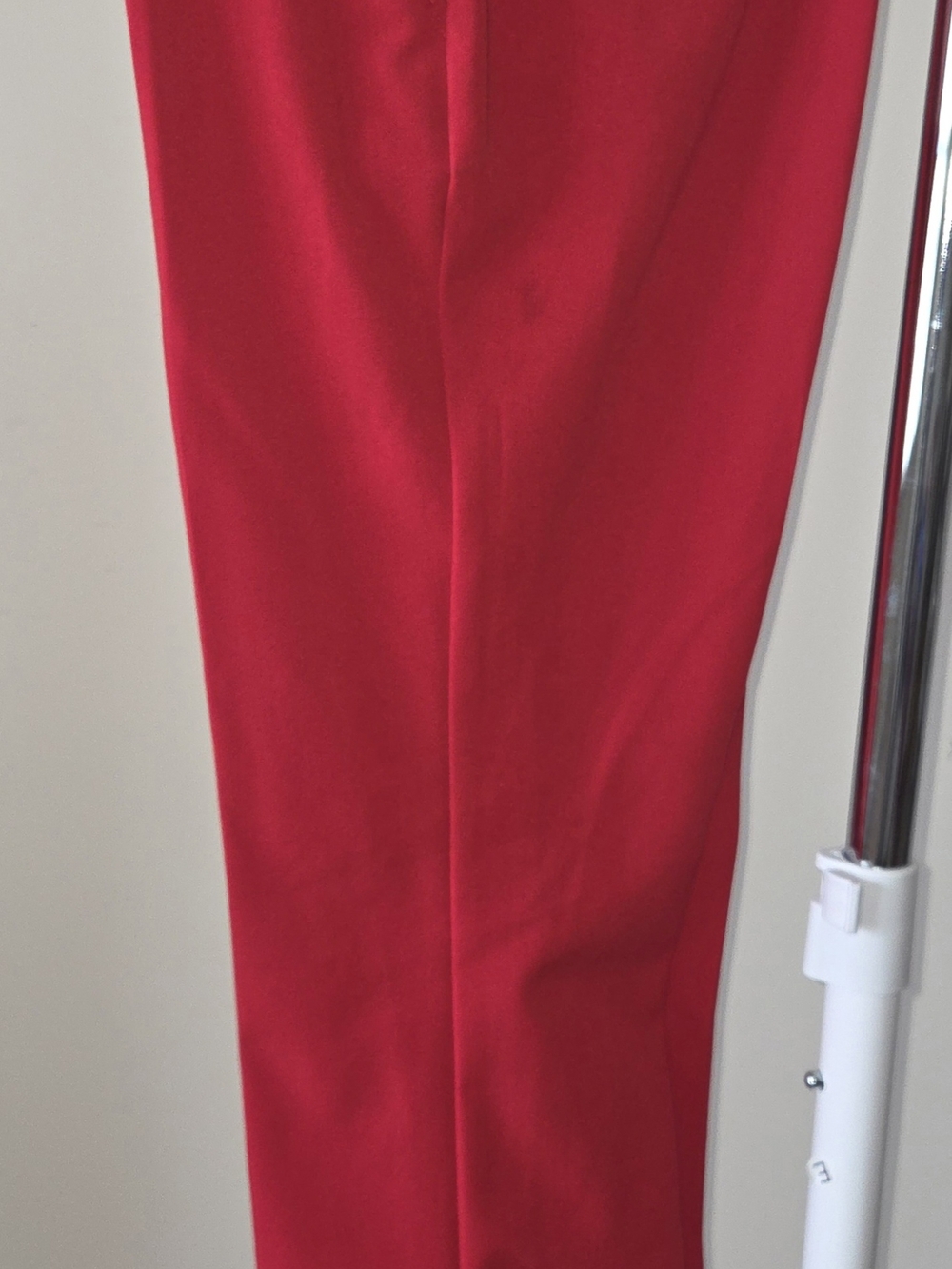 New York & Company Cropped Red Pants